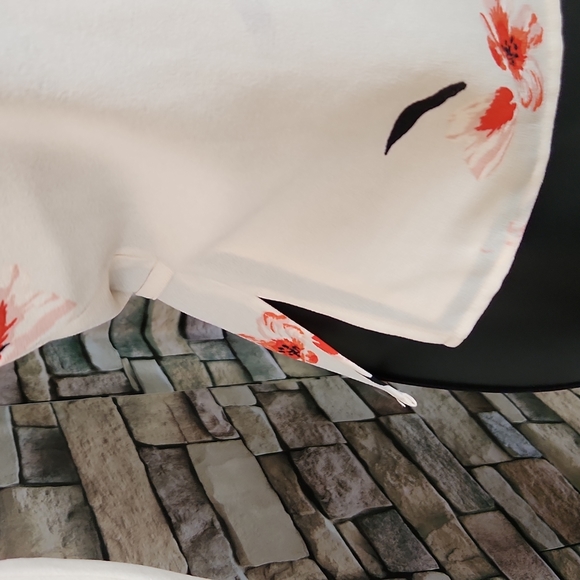 Aritzia Wilfred Lilia Floral Wrap Top - Picture 4 of 9